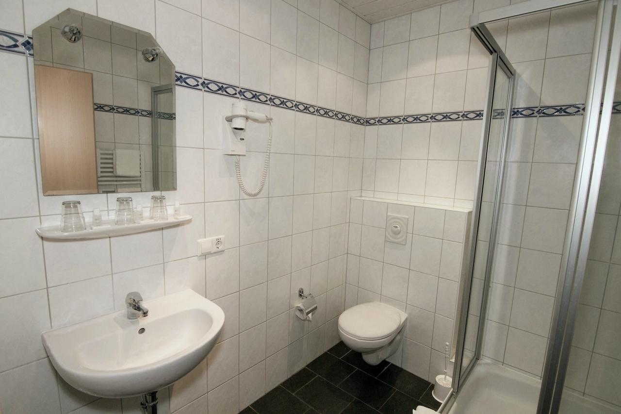 Hotel Avalon Landstuhl Eksteriør billede
